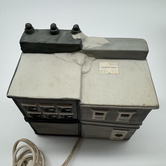 Pleasantville 1893 Masons Hotel & Saloon 1990 Village Unboxed - Picture 5 of 7